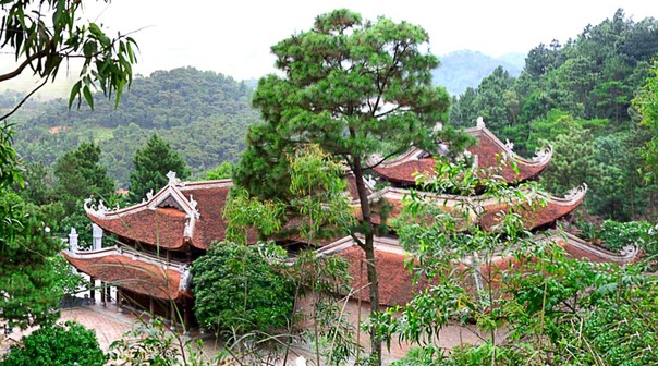 namlong chủa non nước
